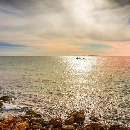 Apartment Sea View, Walking Distance! Refurbished 2 Bed, Modern. 20 Min. From Alicante Airport *